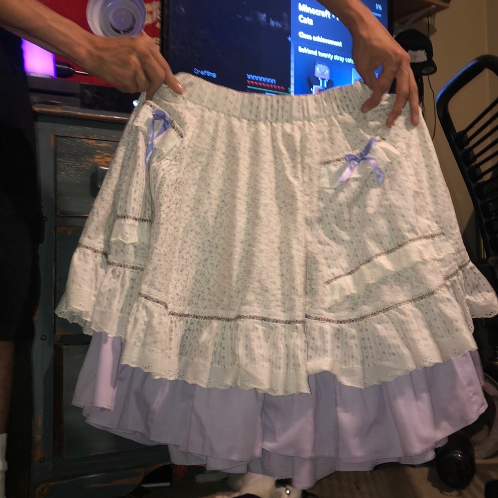 Fluffy floral skirt